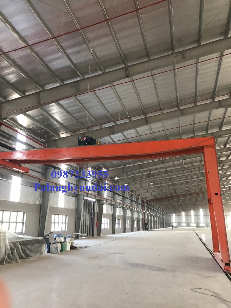 BÁN CỔNG TRỤC