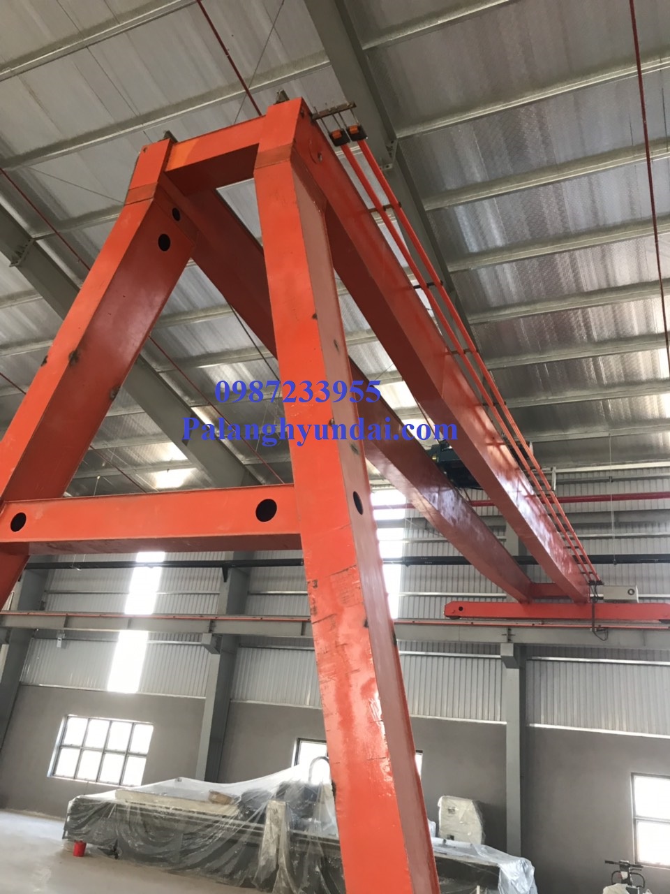 BÁN CỔNG TRỤC