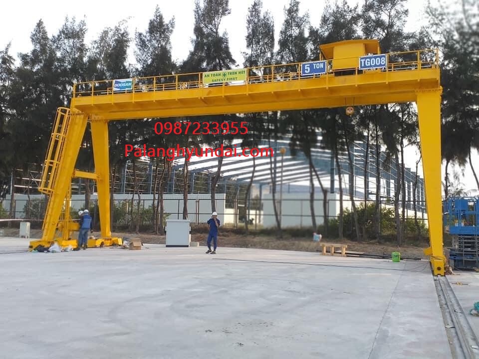 CỔNG TRỤC DẦM ĐÔI 5 TẤN