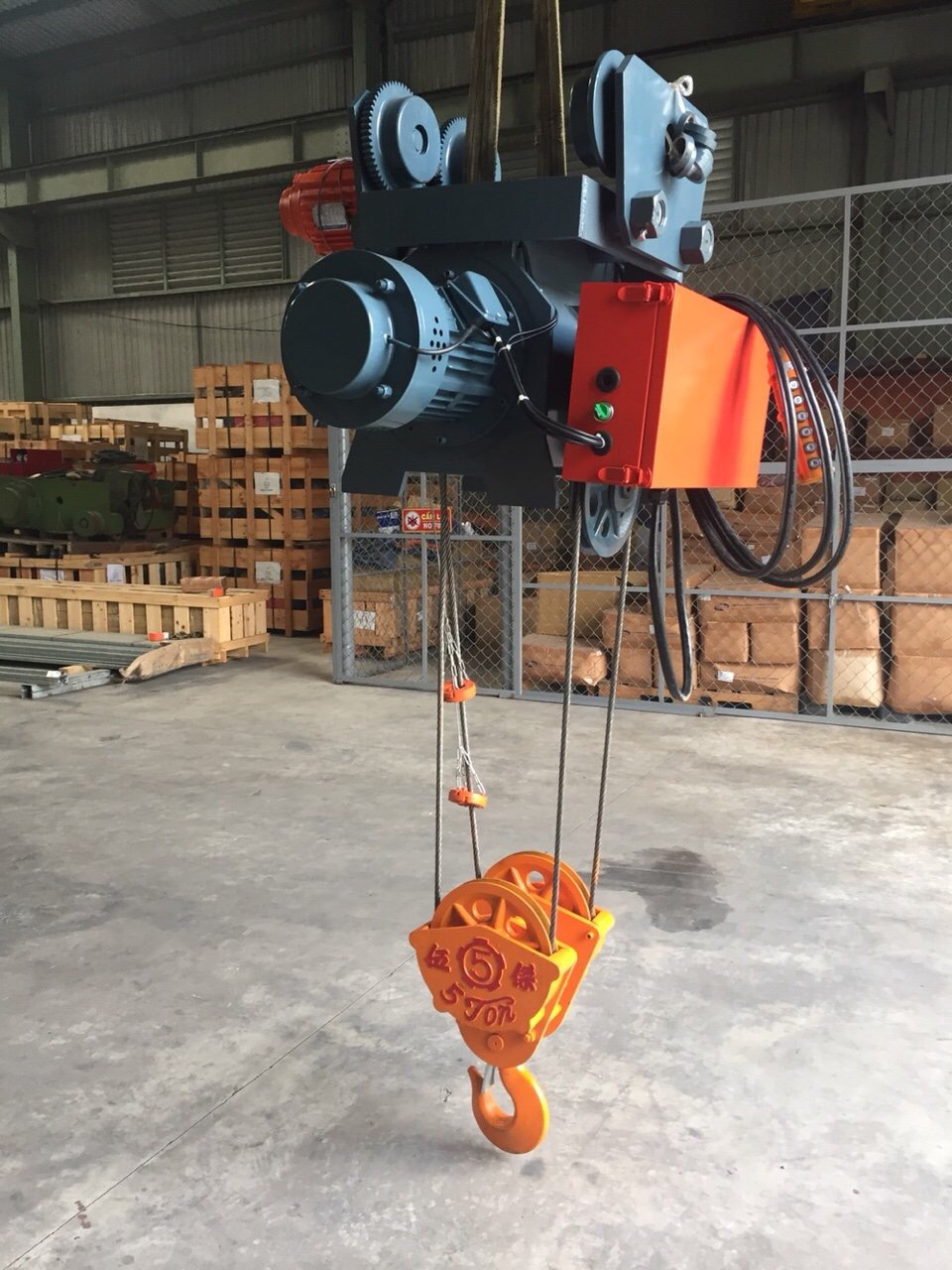 PALANG CÁP ĐIỆN FITOP 5 TẤN DẦM ĐƠN MODEL AV051-9M