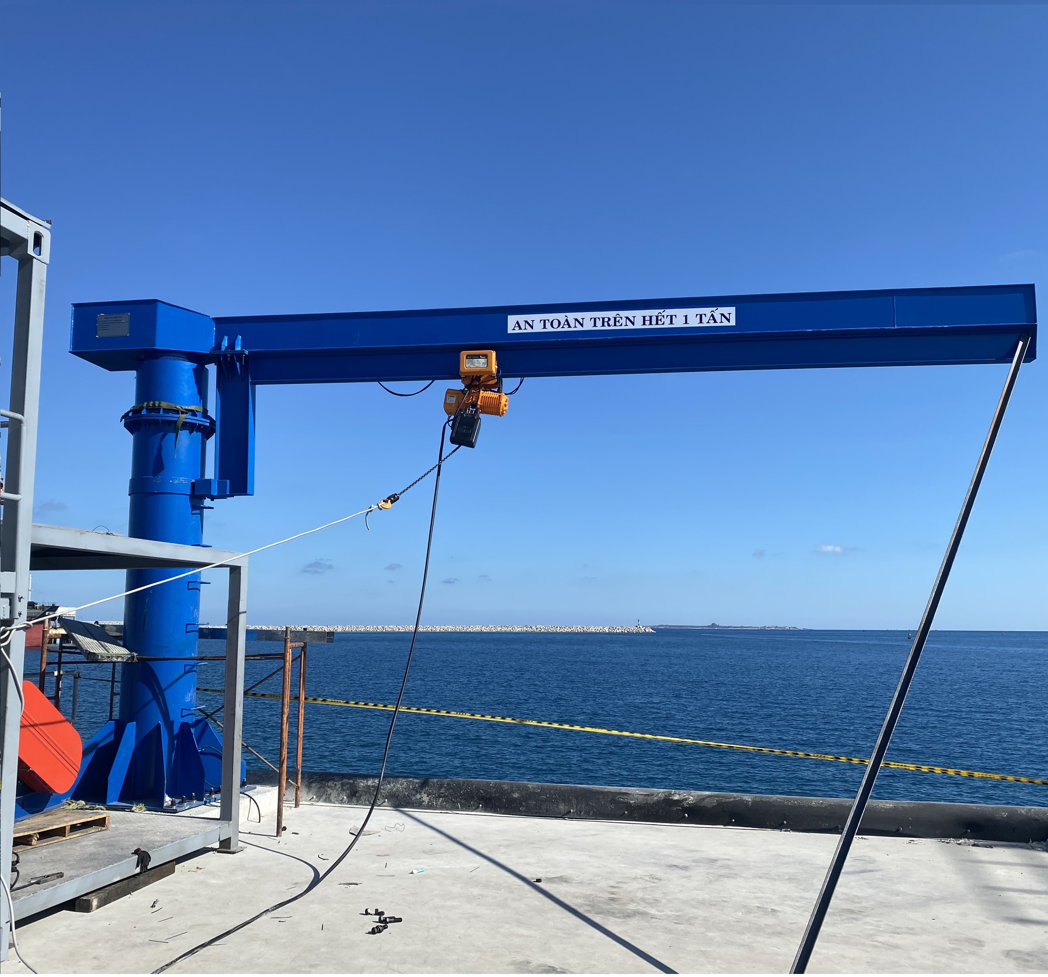 Cầu trục quay 1 tấn